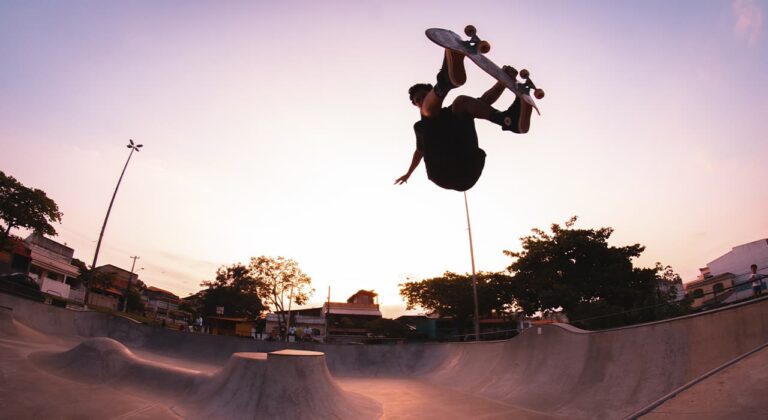 Un desglose detallado de las diferencias entre un longboard y un monopatín